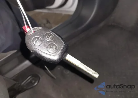 2013 Ford Fiesta Se z USA, uszkodzony, nr VIN 3FADP4EJ8DM194534